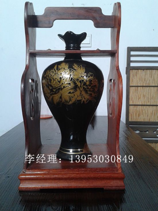 點(diǎn)擊查看詳細(xì)信息<br>標(biāo)題：白酒提籃 閱讀次數(shù)：4676