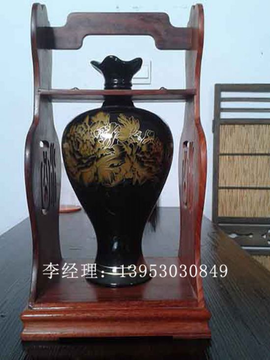 點(diǎn)擊查看詳細(xì)信息<br>標(biāo)題：白酒提籃 閱讀次數(shù)：3265