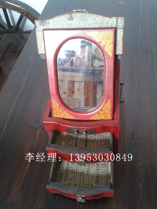 點(diǎn)擊查看詳細(xì)信息<br>標(biāo)題：首飾盒 閱讀次數(shù)：4604