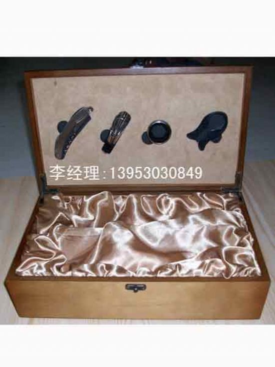 點擊查看詳細(xì)信息<br>標(biāo)題：紅酒木盒 閱讀次數(shù)：2508