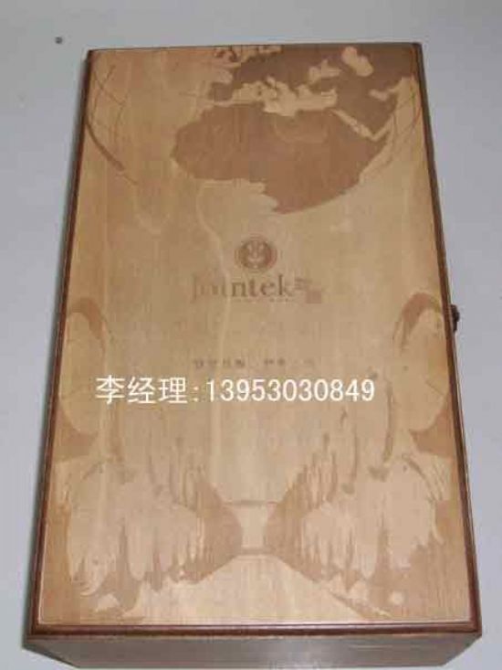點擊查看詳細(xì)信息<br>標(biāo)題：紅酒木盒 閱讀次數(shù)：2499