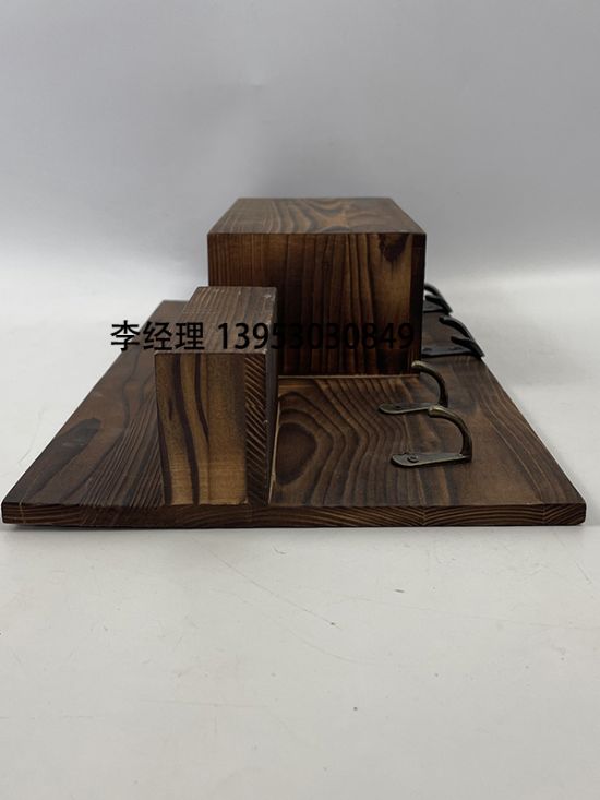 點(diǎn)擊查看詳細(xì)信息<br>標(biāo)題：掛架 閱讀次數(shù)：2550